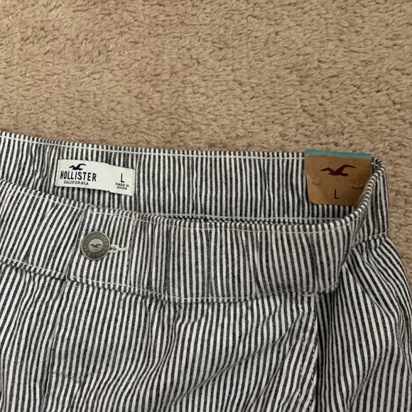 Hollister Stripped tapered Pants - Picture 3 of 3